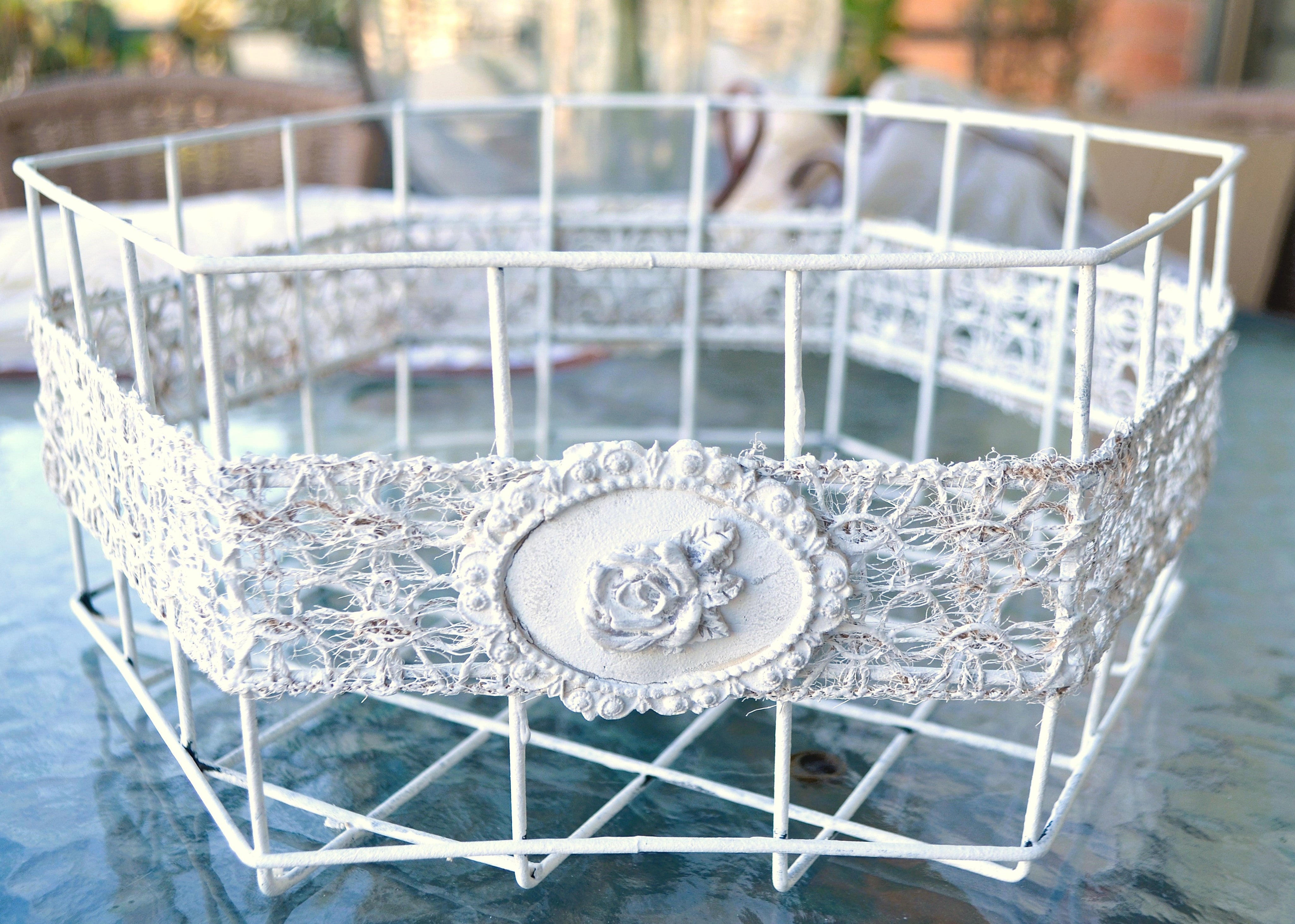 Canasto metálico Perle estilo vintage romántico