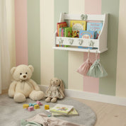 Habitación con repisa Montessori de madera blanco y verde agua Lily Garden & deco