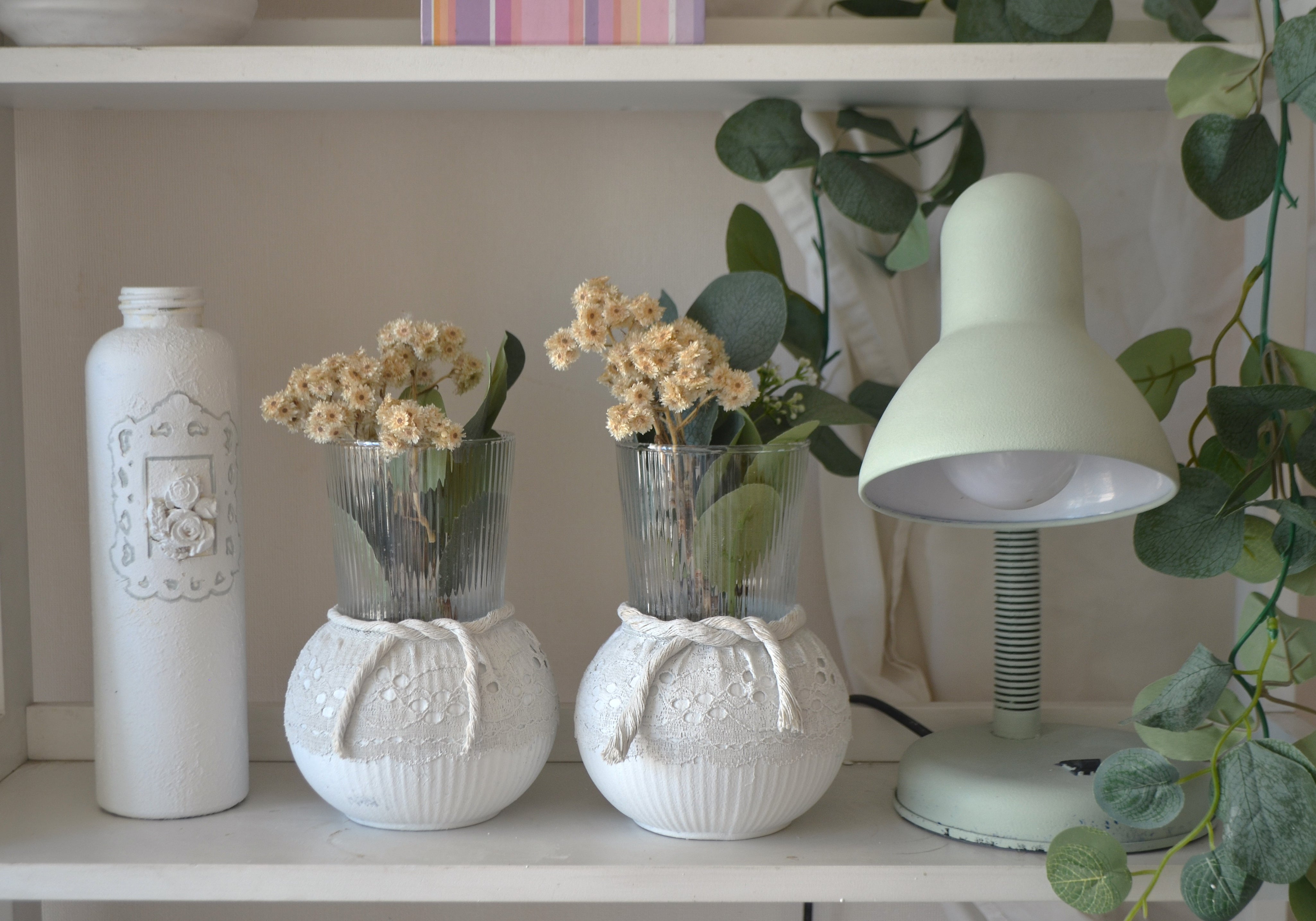 Juego de 2 floreros estilo romántico decorados con encaje y cordón de algodón para interior, terraza y jardín Lly Garden & deco
