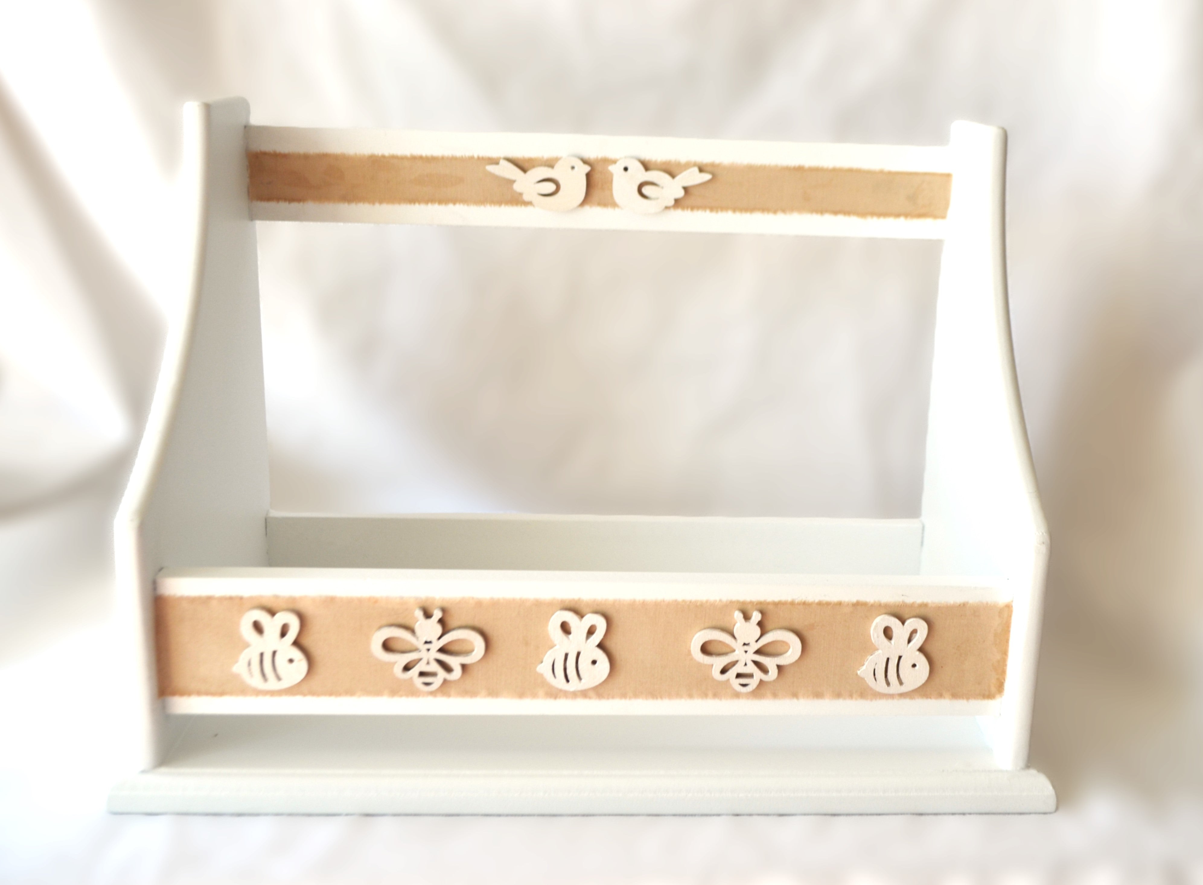 Librero  Montessori Infantil de madera con de talles de pajaritos Lily Garden & deco