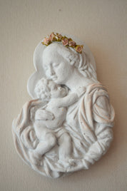 Figura religiosa decorativa Virgen con Corona de Flores - Regalo Bautizo y Primera Comunión