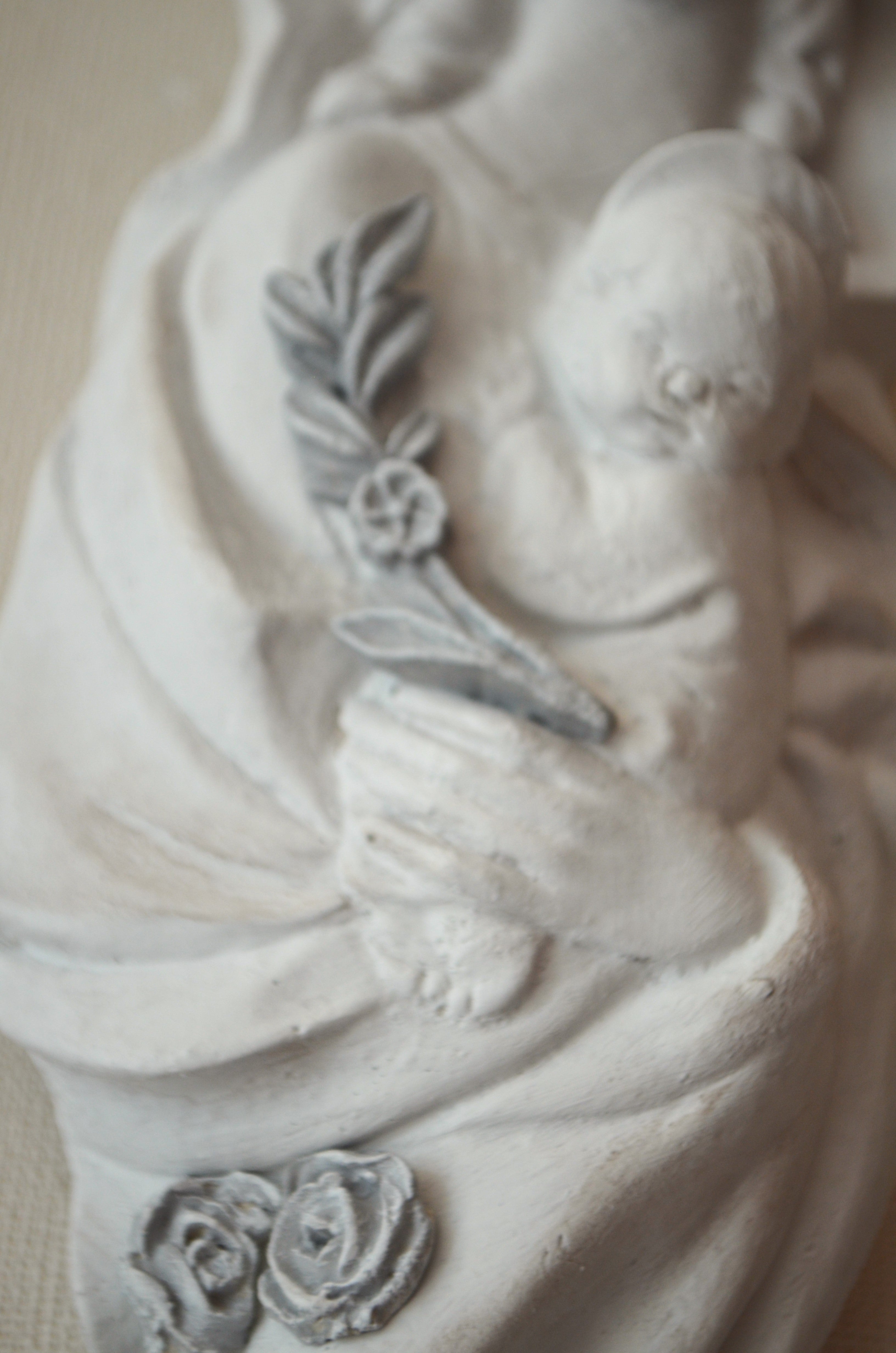 Figura religiosa decorativa Dulce Virgen - Regalo Bautizo y Primera Comunión