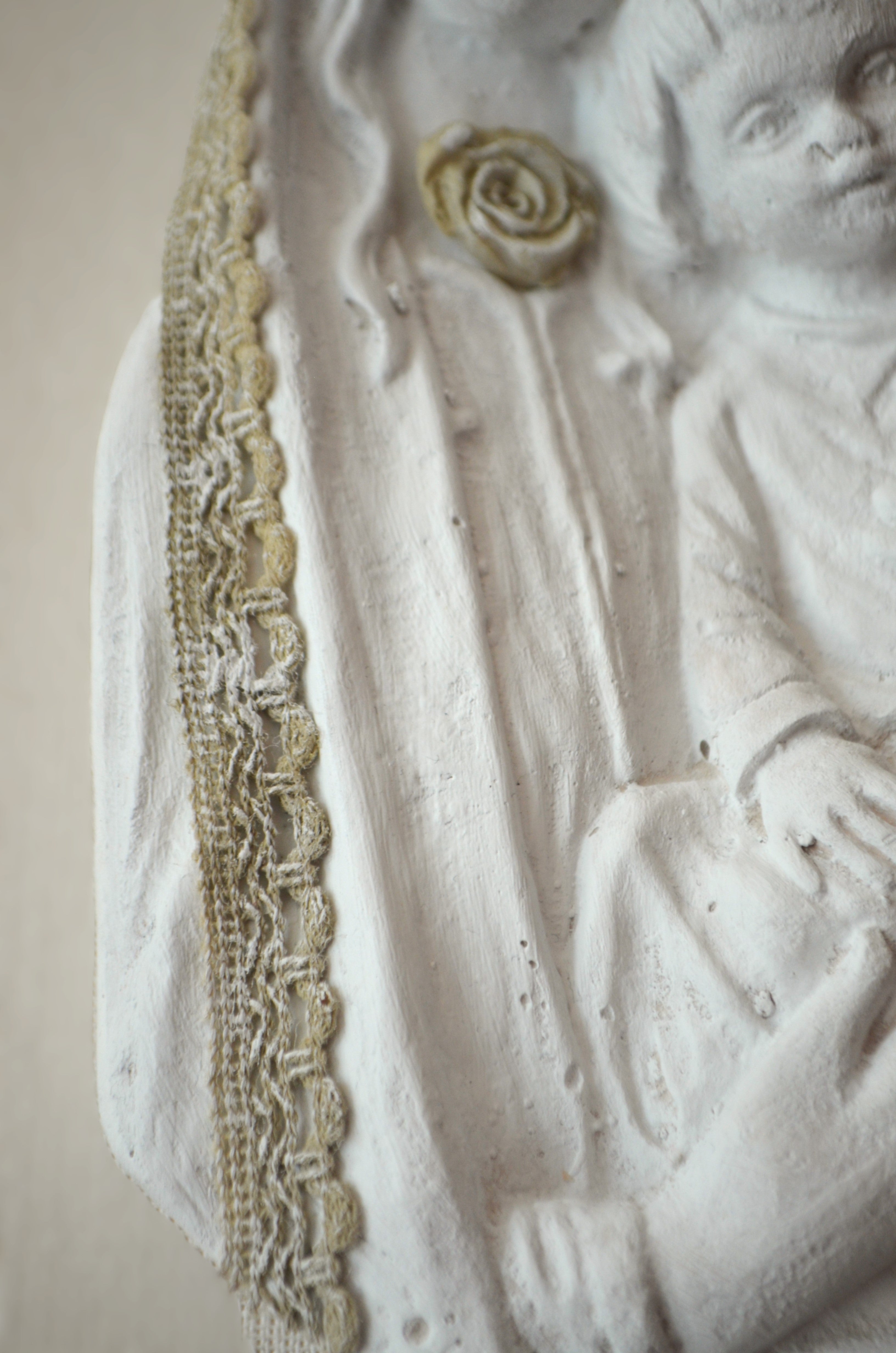 Figura religiosa Virgen de Encaje - Regalo de Bautizo o Primera Comunión