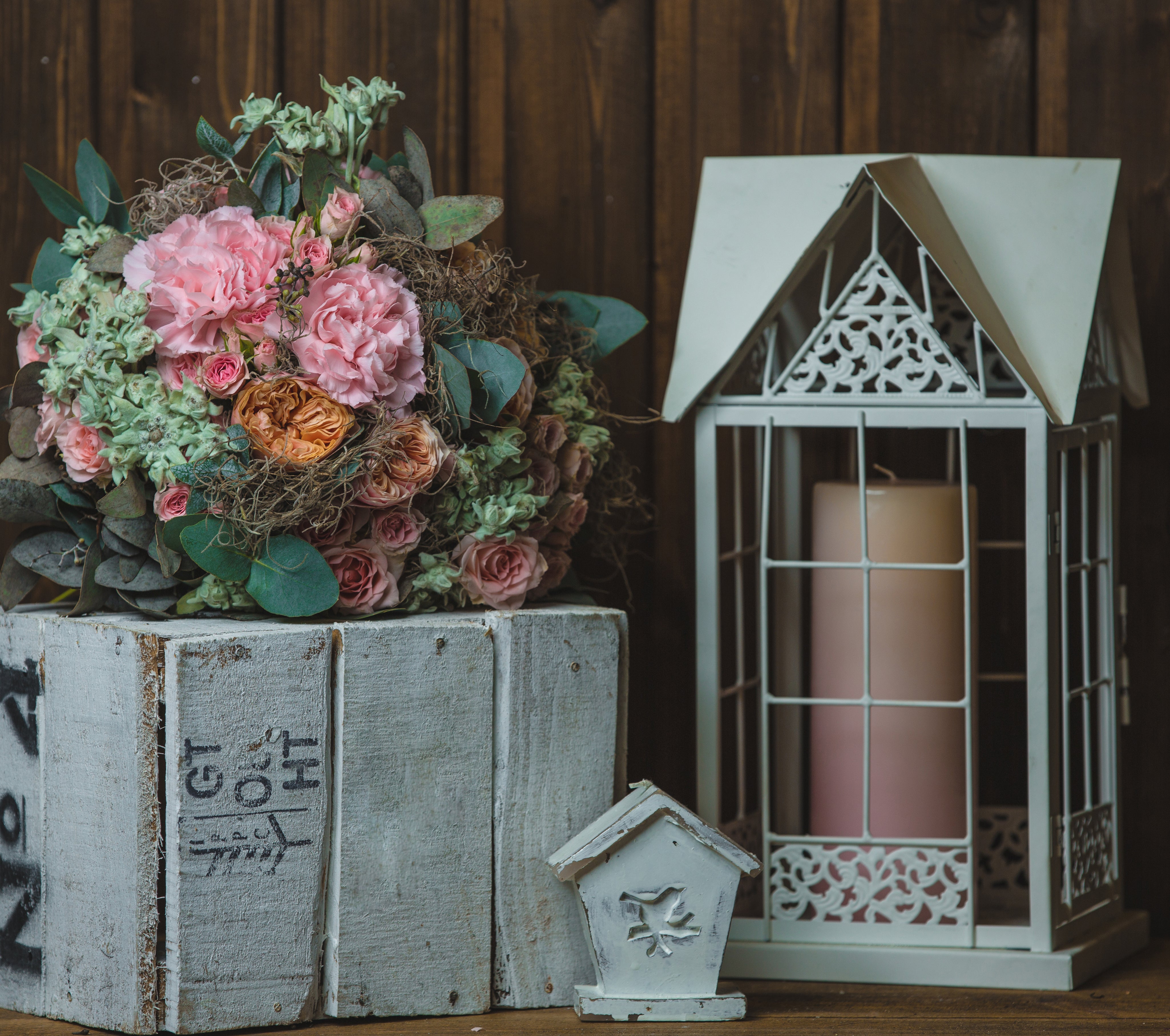 flower-bouquet-candle-cage-rustic-wooden-box.jpg